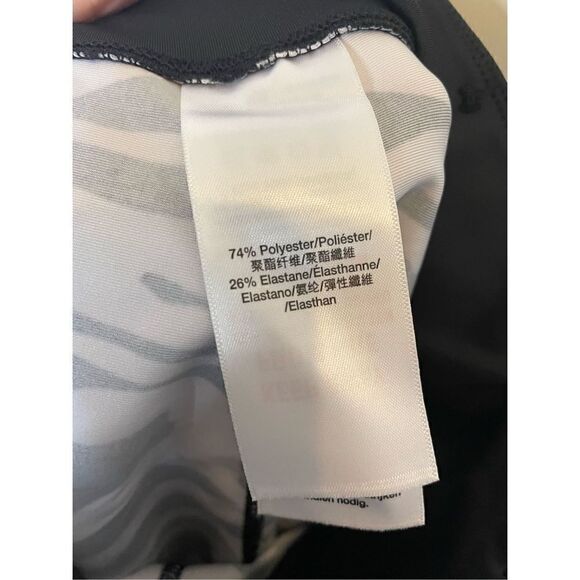 🔴 NWOT DKNY Sport High Waist Shorts in black and white zebra print! XS - Picture 11 of 12